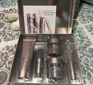 Mary Kay® TimeWise Repair® Volu-Firm® Set Full Size - 5 Piece EXP:2024