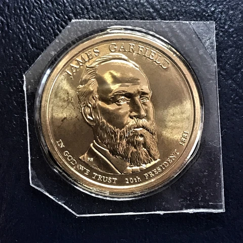 2011 P BU Garfield Presidential Dollar from US Mint Uncirc Set in Cello Plastic Cover