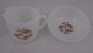   Fire King Vintage Fleurette Milchglas Milchkännchen und kleine Schüssel - Bild 1 von 5