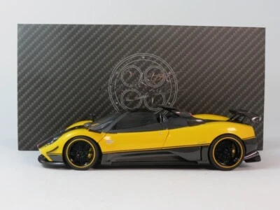 Almost Real Pagani Zonda Cinque Roaster Giallo Ginevra 2009 1/18 850613001 - Immagine 1 di 4