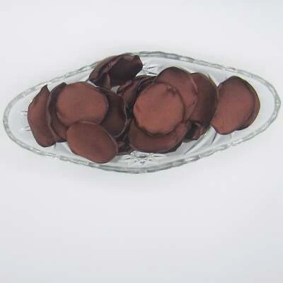 50 pétalos de flores de satén marrón para decoración de bodas Foto 1 de 3