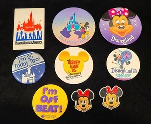 Vintage Disneyland/Disneyworld Buttons/Pins - Cast Member - Hands Across America - Picture 1 of 2