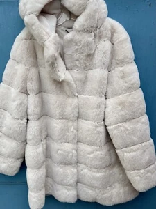 NEW BCBGMAXAZRIA Grooved Faux Fur Hooded Coat Size XL - Picture 1 of 13