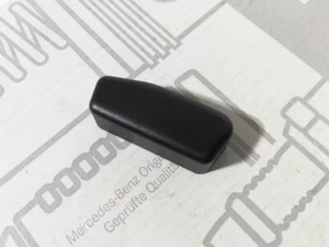 Original Mercedes W124 W126 W201 Knopf Sitzhöhe el. Sitzverstellung 1248211558 - Bild 1 von 6