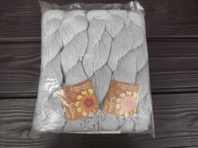 HILO MIRASOL SULKA 1 madeja, # 226 lt. gris. 21 madejas disponibles Foto 1 de 2