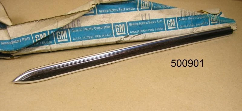 1976 1979 Pontiac Fullsize Safari Front Fender Molding W/ Woodgrain NOS, 500901 - Image 1 of 1