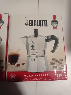 Bialetti Moka Express 3 Tazze Caffettiera Moka in Alluminio - Argento - 2 Pezzi - Immagine 1 di 4