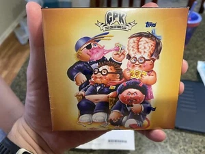 2021 Topps Garbage Pail Kids GPK Collector's Club Set #1 + Pin Trash Can Didates - Picture 1 of 7