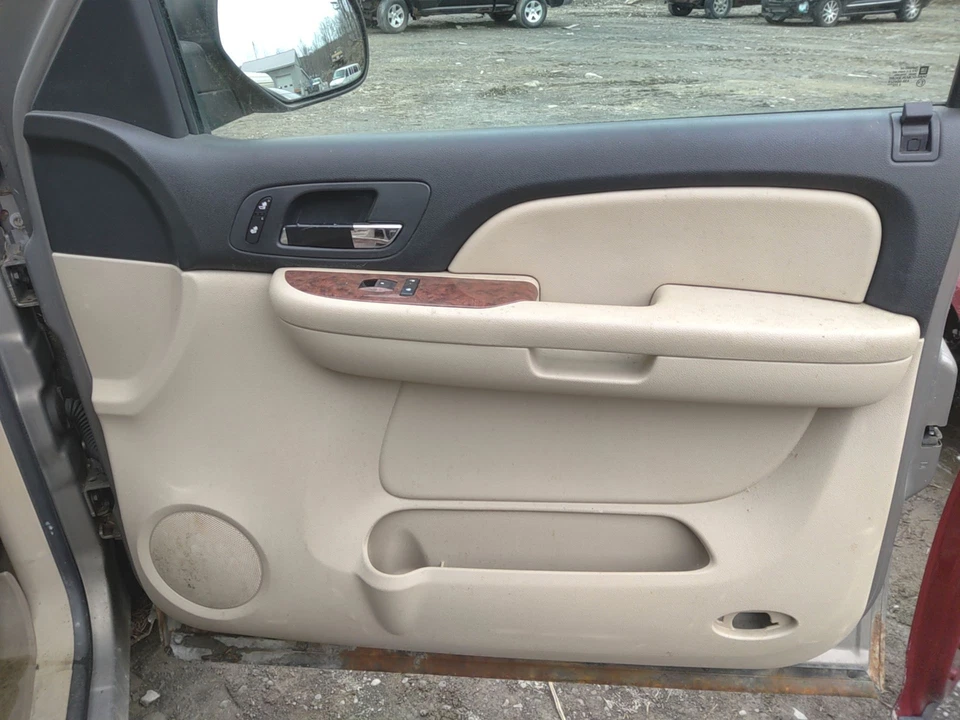 07 CHEVY TAHOE Front Door Trim Panel Passenger Rightlight Cashmere/ebony Foto 1 de 1