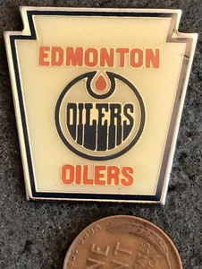 NHL Edmonton Oilers Logo Hockey Pin - Picture 1 of 2