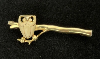 Broche Monet Vintage Pequeño Búho En Rama Tono Dorado y Esmalte Foto 1 de 4