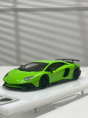 Lamborghini Aventador LP750-4 SV (Green) [Make Up] échelle 1:43 - Photo 1/4