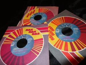 Waylon Jennings *Wild Side Of Life/America/Waltz Me To Heaven*3 VintageVinyl 45s - Picture 1 of 1