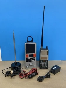 Ancien scanner et émetteur-récepteur d'urgence Uniden Bearcat BP-250 et survivor 981-6470 - Photo 1/19