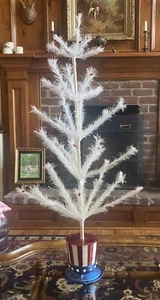 CHRISTOPHER RADKO HOLIDAY TREE STAND PATRIOTIC THEME 30” - Picture 1 of 3