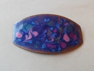 Spilla Spilla Smaltata Firmata INGA-Fine Quadrata Forma OVALE-Colori Multi-Blu e Rosa - Foto 1 di 2