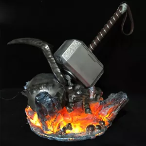 HCMY Hammer Of Thor Batalla con Escenario Surtr Utilería Coleccionables Nuevos en Stock - Imagen 1 de 10