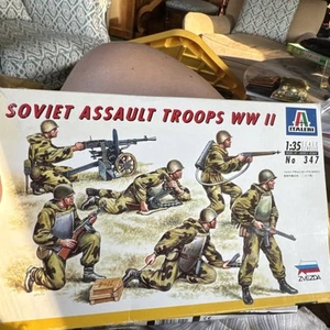 ITALERI 347 - SOVIET ASSAULT TROOPS WWII - 1/35 PLASTIC KIT - Imagen 1 de 3