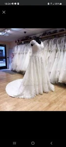 wedding dress - Picture 1 of 3