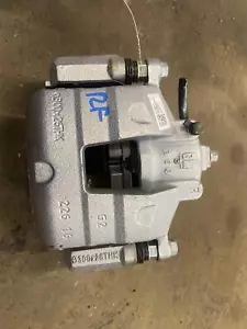 Pinza delantera de pasajero OEM CHEVY MALIBU derecha 16 17 18 19 20 21 22 23 24 - Imagen 1 de 7