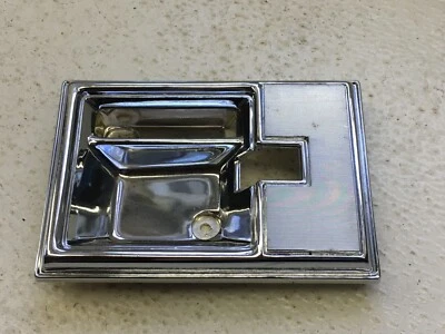GM NOS 1986-91 Sunbird 82-86 J2000 Pontiac LH Door Handle Cover Chrome 20212737 Foto 1 de 4