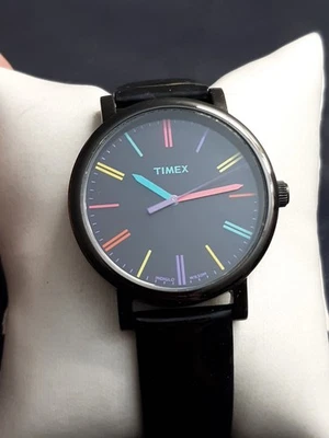 Timex Modern Originals Esfera Negra Arco Iris - T2N790 - Batería Nueva 7.6" Cuero Foto 1 de 4