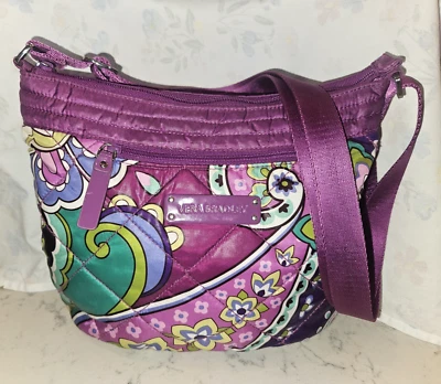 Bolso Bandolera/Hombro Vera Bradley Púrpura Paisley Nylon Hinchado Foto 1 de 4