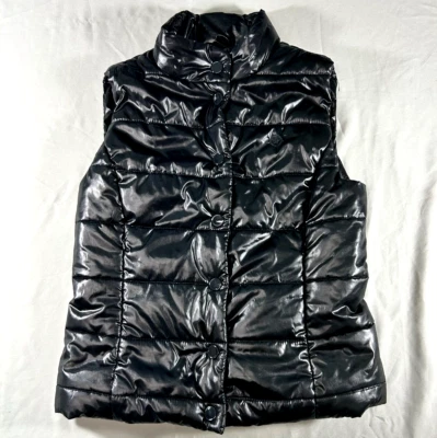 Chaleco acolchado delantero Converse One Star para mujer talla pequeña sin mangas con botones a presión Foto 1 de 4