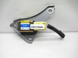 2002-2004 Lexus ES300 Left Sensor 89830-33070 OEM - Picture 1 of 5