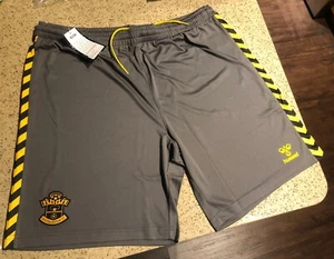 Southampton Hummel 23/24 Third Soccer Fußballshorts Neu mit Etikett England EU 2XL US XL - Bild 1 von 6