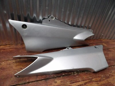 03-05 CUBIERTAS LATERALES CARENADO TRASERO TRASERO YAMAHA FJR1300 5JW-21711-00-P0 Foto 1 de 4