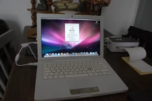 Apple MacBook 13.3" A1181 - White SPARES & REPAIRS - Picture 1 of 8