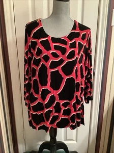 Chico’s Top Womens XL 3 Red Black Animal Print Zip Shoulder Traveler Knit Artsy - Picture 1 of 12