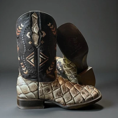 Botas masculinas brancas de pele de peixe pirarucu. Botas de caubói biqueira quadrada. Bota Piel Pescado - Imagem 1 de 4