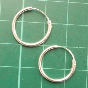 Auction 2 x Solid .925 Sterling Silver Sleeper Earrings 18mm & 16mm - Picture 1 of 4