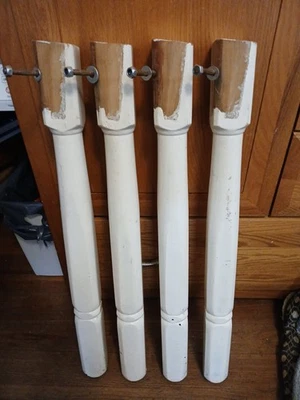 Juego de 4 patas de mesa torneadas de madera maciza pintadas vintage, 28" H cónicas, 2,25" W Appx Foto 1 de 4