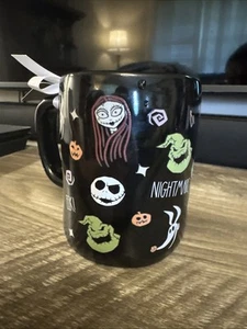 Taza Disney Rae Dunn Pesadilla antes de Navidad que cambia de color con bebida caliente - Imagen 1 de 6