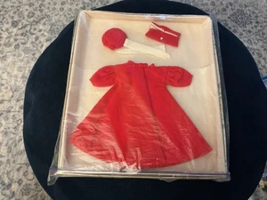 Barbie: VINTAGE komplettes RED FLARE Outfit Mantel, Hut, Handschuhe, Handtasche und Schuhe - Bild 1 von 1