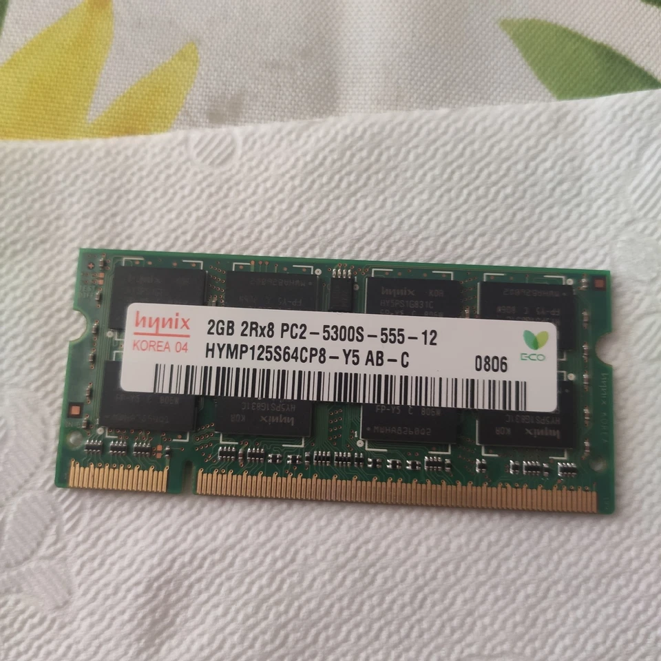 memoria ram Hynix 1gb 2Rx8 PC-5300S-555-12 per laptopp - Immagine 1 di 1