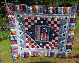 Americana quilted throw 52x59" - Picture 1 of 1