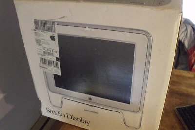 VINTAGE Apple Studio Display M2454 15" Power Mac LCD In Box. No pwer supply - Image 1 of 3