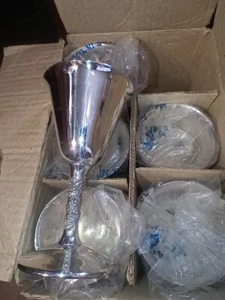 SCATOLA 6 CALICI DA VINO CORDIALI FB Rogers Jugoslavia placcati argento NOS SPEDIZIONE GRATUITA - Foto 1 di 6
