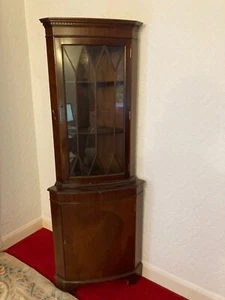 Oak glass fronted Corner Cabinet - Picture 1 of 2