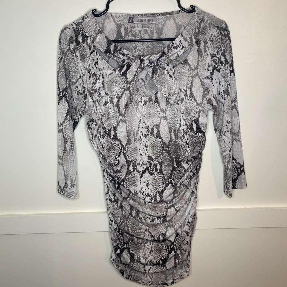 Jennifer Lopez Women's Blouse Size PM 3/4 Sleeve Gray Snakeskin Slimming - Image 1 of 4