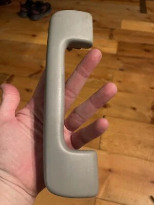 05-09 GMC Envoy Trailblazer Rear Left Side Inner Roof Grab Grip Handle 654129907 Foto 1 de 4