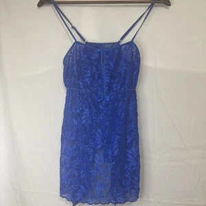 Baby Doll/Chemise Blue Lace Lingerie Size Medium Feminine Flirty w/Swirling Hem - Picture 1 of 15