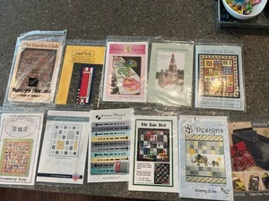 Lot Of 11 Quilting Patterns Assorted Themes - Picture 1 of 4