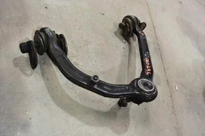Braço de controle superior esquerdo 03-10 Express 3500 Cutaway 6.6L usado LH  - Imagem 1 de 4