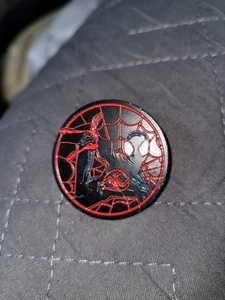 Spider-Man Miles Morales runder Emaille Pin über den Spider-Verse Metall - Bild 1 von 1
