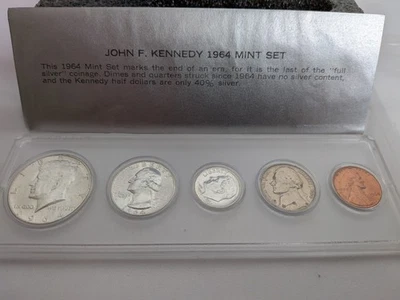 1964 US Mint Uncirculated Set 90% Silver Plastic Holder 5 U.S. Coins COA - Image 1 of 4
